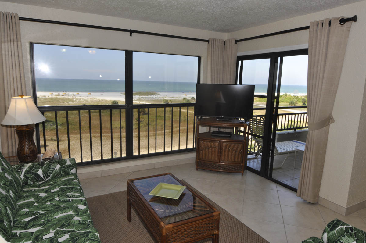  2 BR Penthouse - Beautiful Beach Views