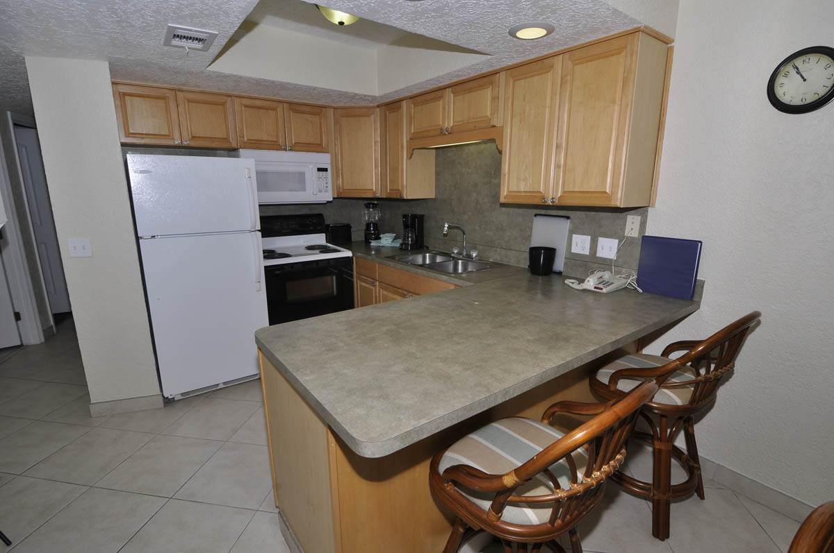  2 BR Penthouse Full Kitchen | Treasure Island Beach