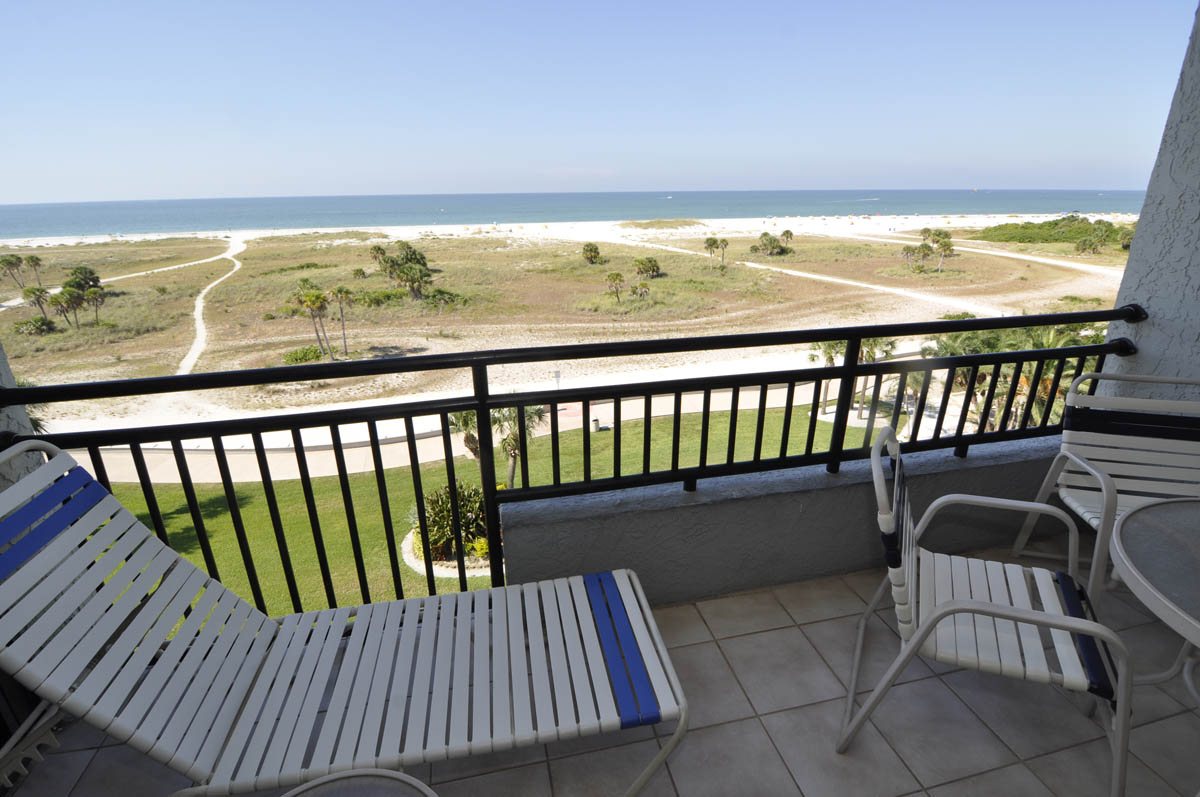  2 BR Penthouse - Balacony Beach View