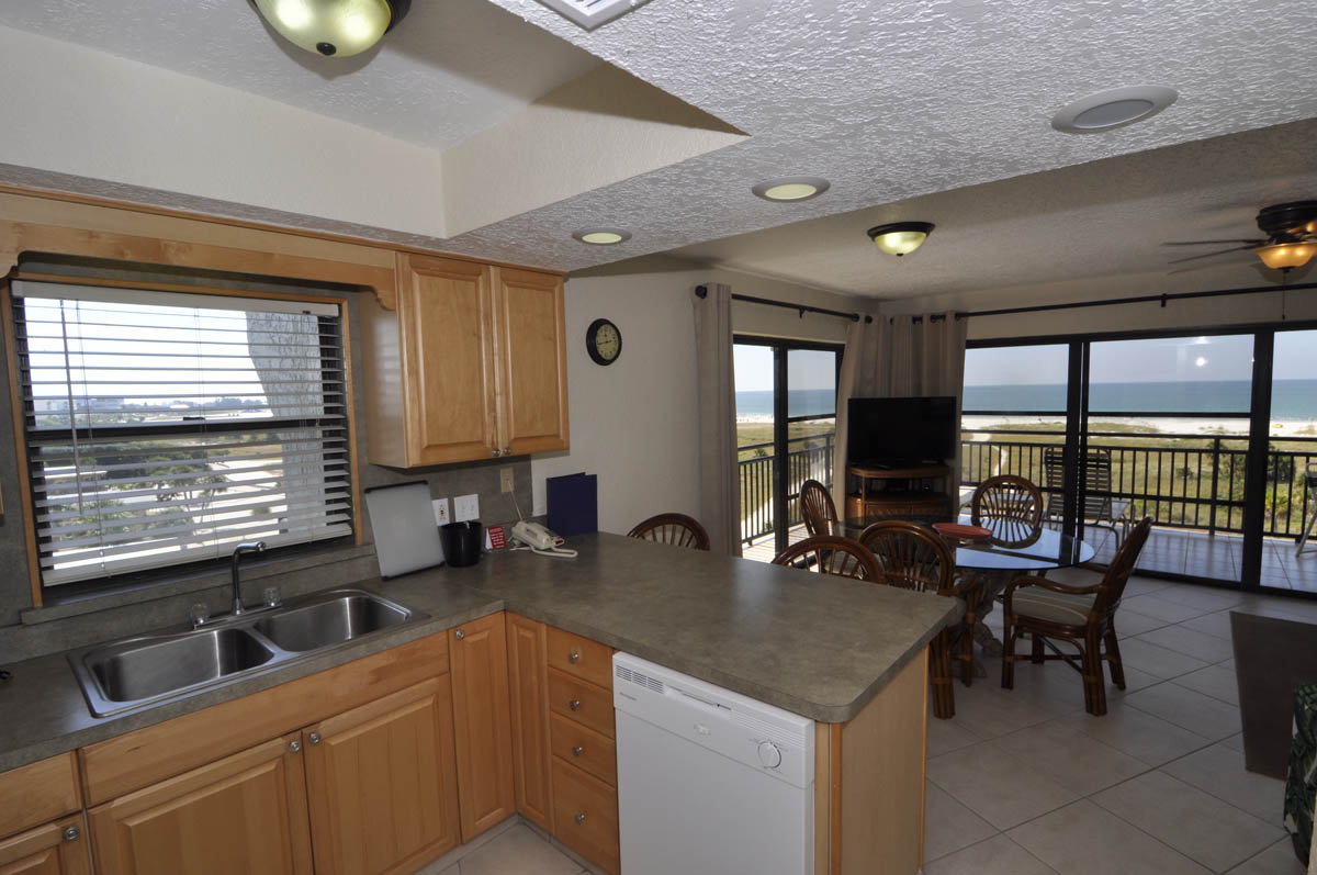 2 Bedroom Beachfront Views