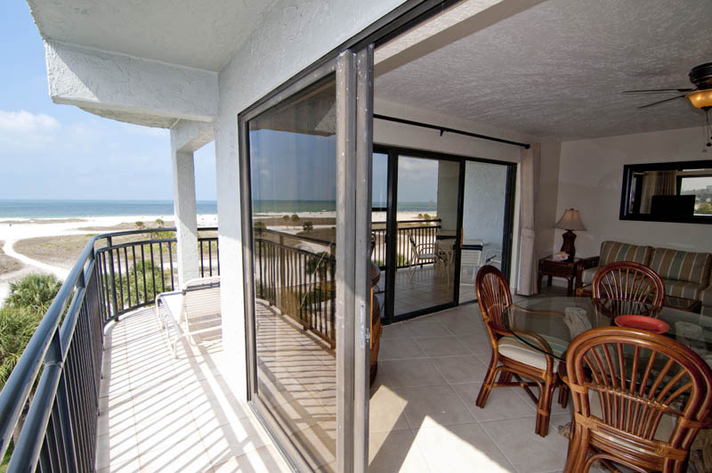 2 Bedroom Beachfront Views